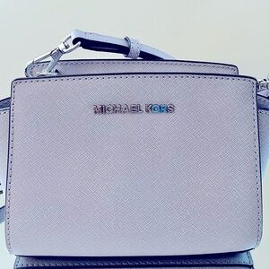 MICHAEL KORS CROSSBODY BAG WITH MATCHING WALLET